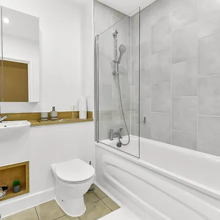 Exclusive 3 Bed 3Bath Penthouse Near Canary Wharf London Exterior photo