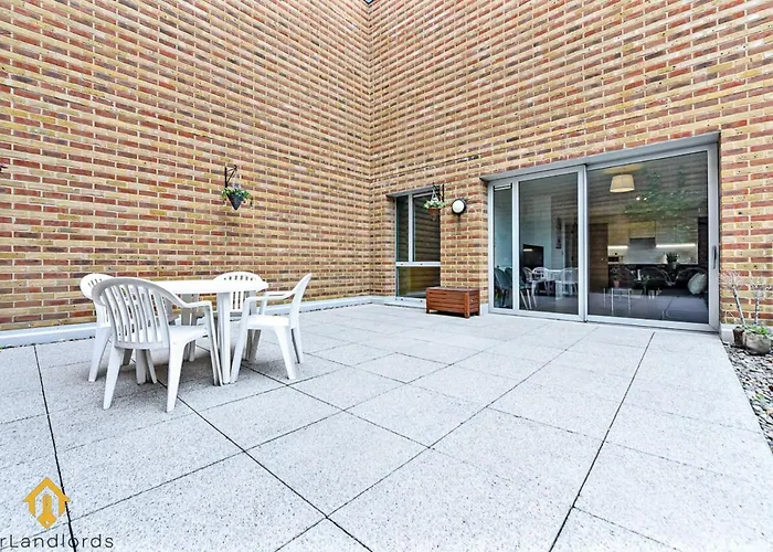 Exclusive 3 Bed 3Bath Penthouse Near Canary Wharf